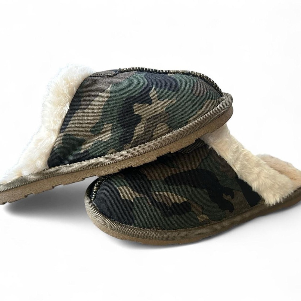Forever Link Green and Cream Slippers with Plush Lining